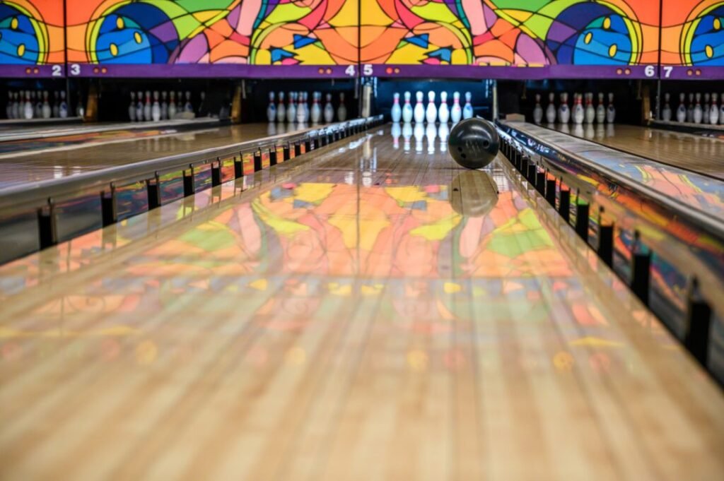 YjBkm1mX Hudson Valley Bowling Alleys Cover Photo 1068x710 1 1024x681